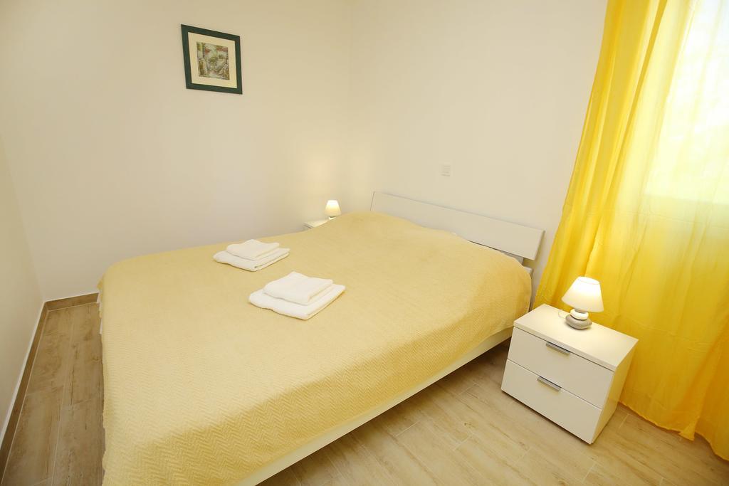 Holiday Home Zemljak Sukosan Exterior photo